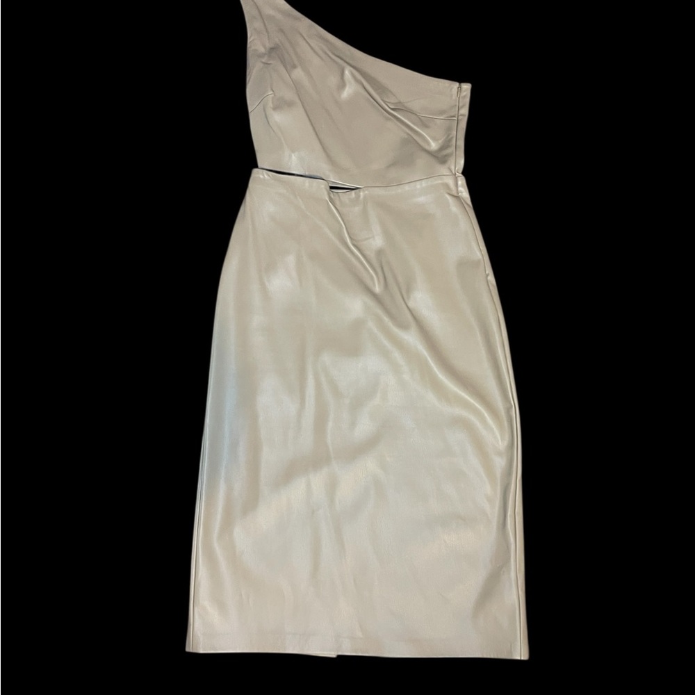 L'AGENCE Elegant Cream One-Shoulder Dress